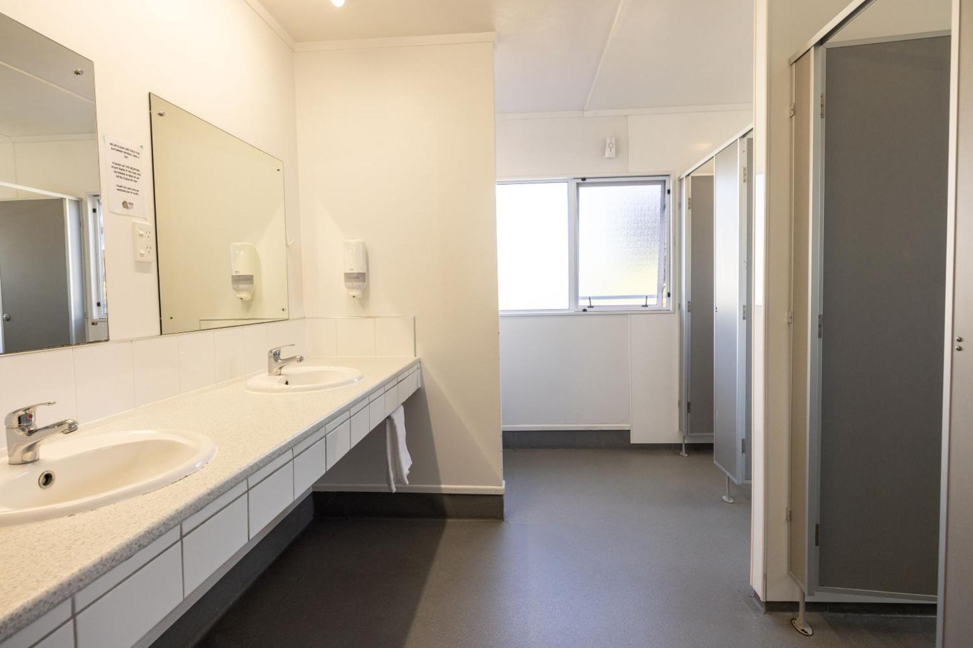ฮาคา ลอดจ์ เทาโป Hostel ภายนอก รูปภาพ