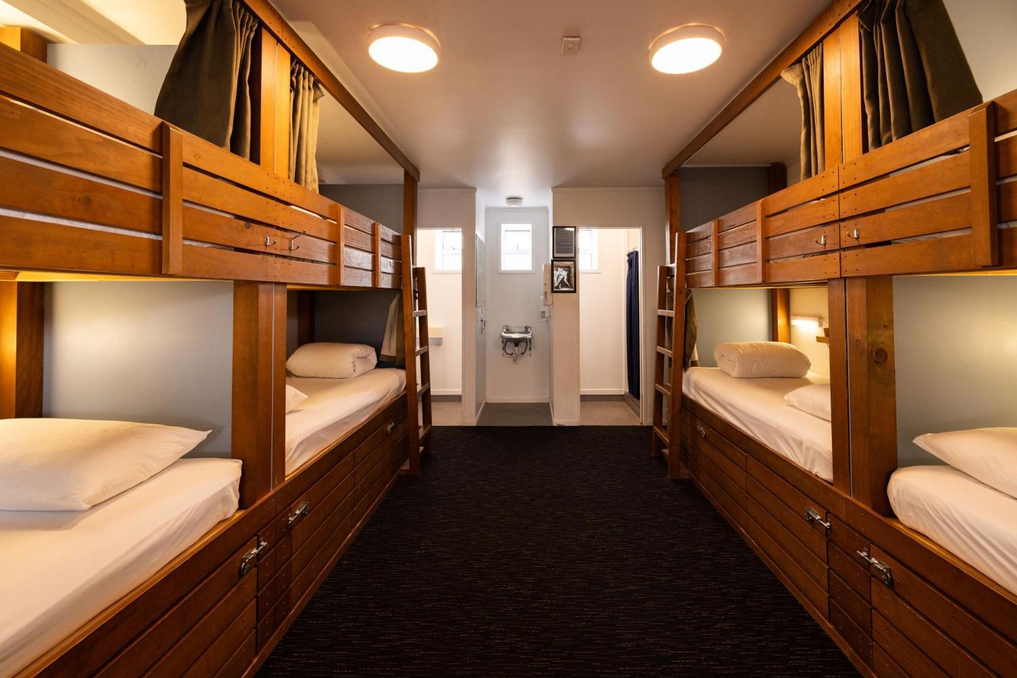 ฮาคา ลอดจ์ เทาโป Hostel ภายนอก รูปภาพ
