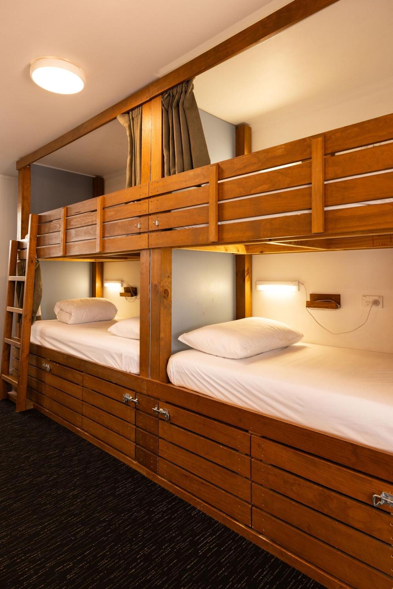 ฮาคา ลอดจ์ เทาโป Hostel ภายนอก รูปภาพ