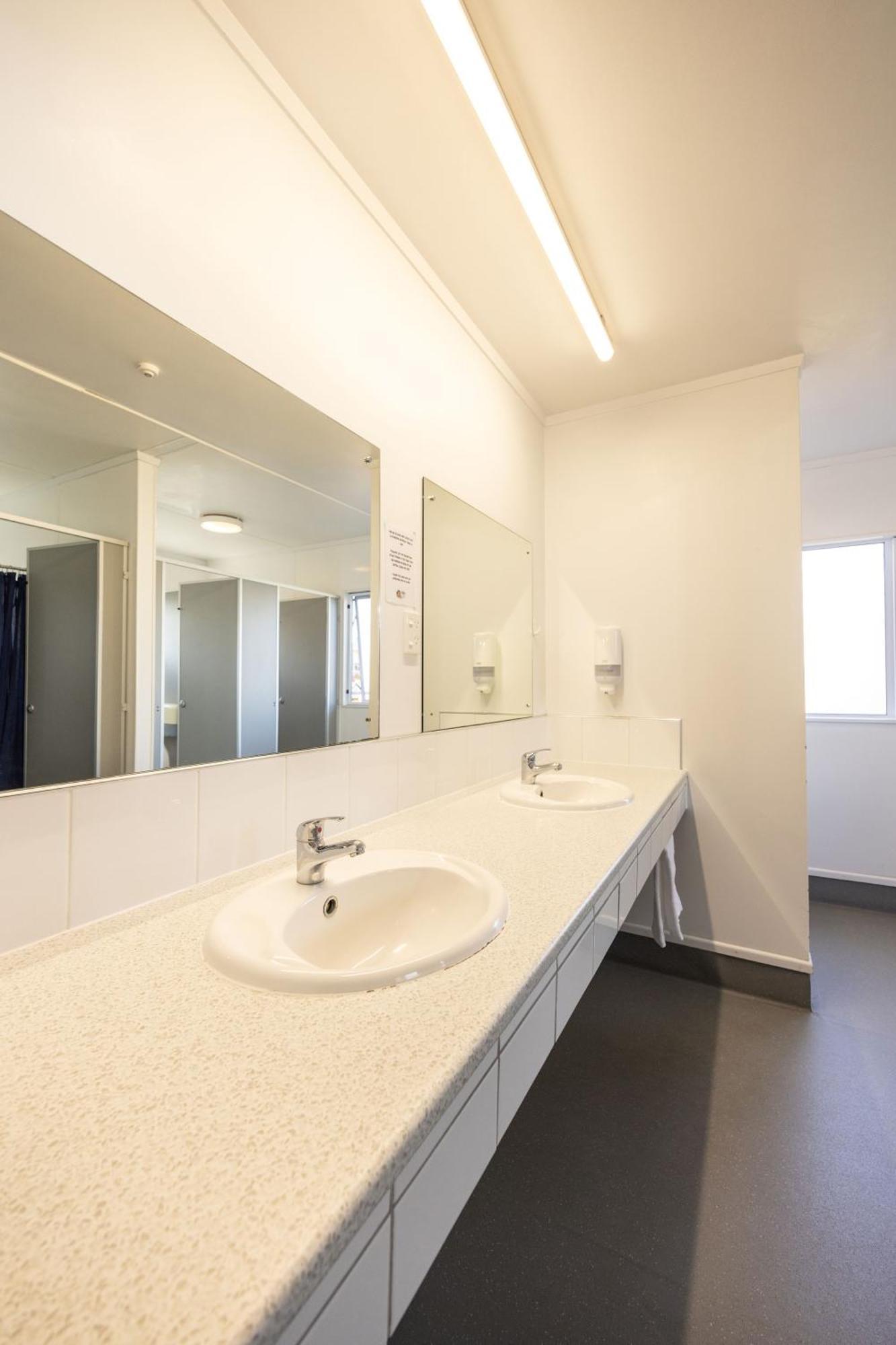 ฮาคา ลอดจ์ เทาโป Hostel ภายนอก รูปภาพ