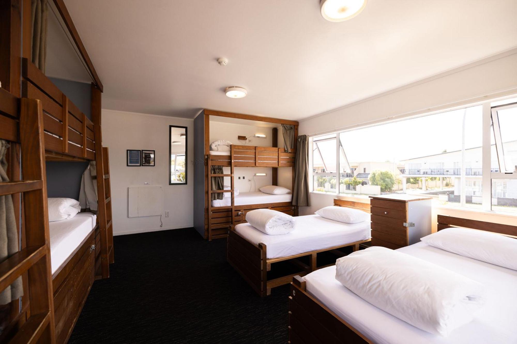 ฮาคา ลอดจ์ เทาโป Hostel ภายนอก รูปภาพ