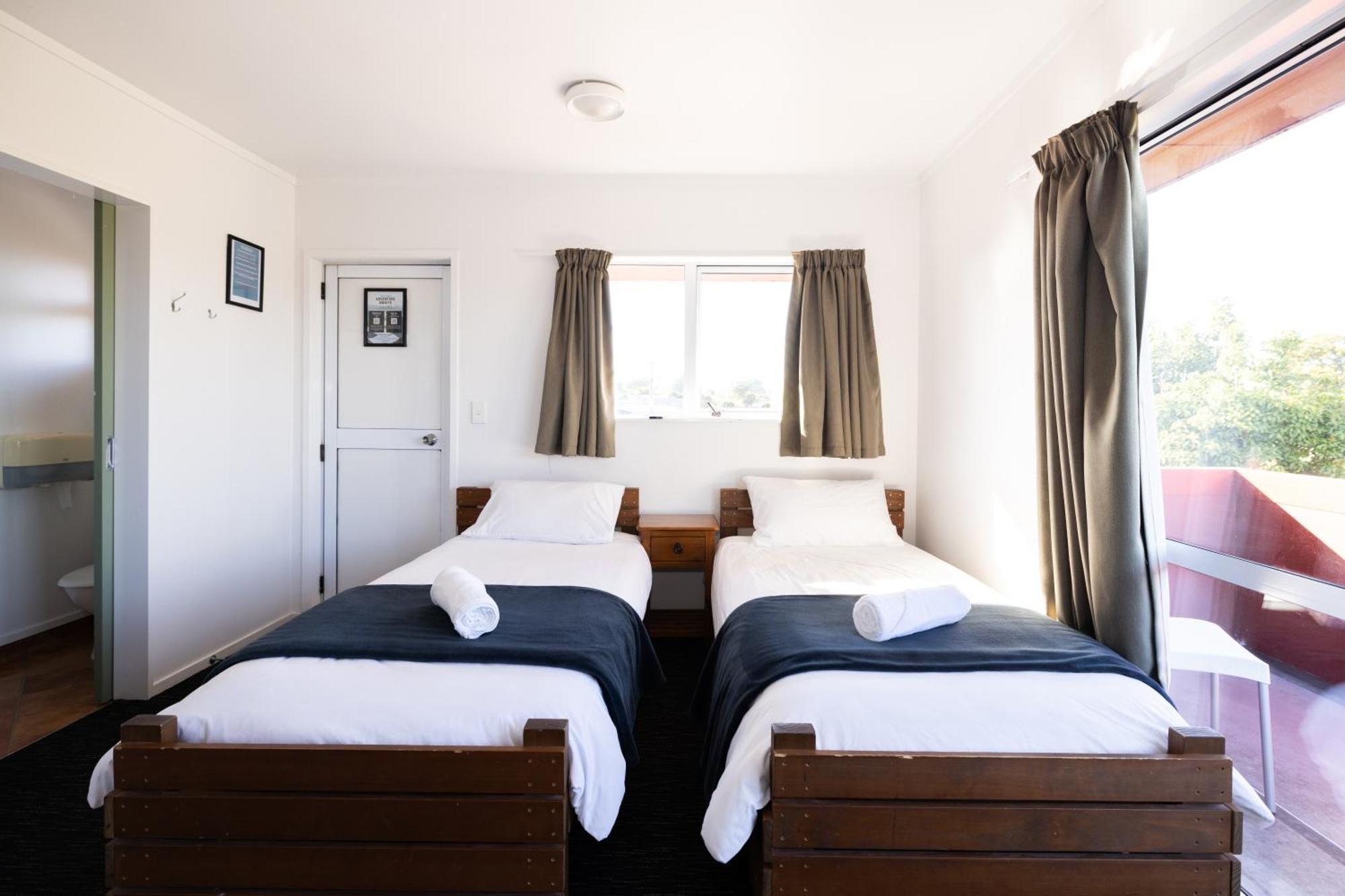 ฮาคา ลอดจ์ เทาโป Hostel ภายนอก รูปภาพ
